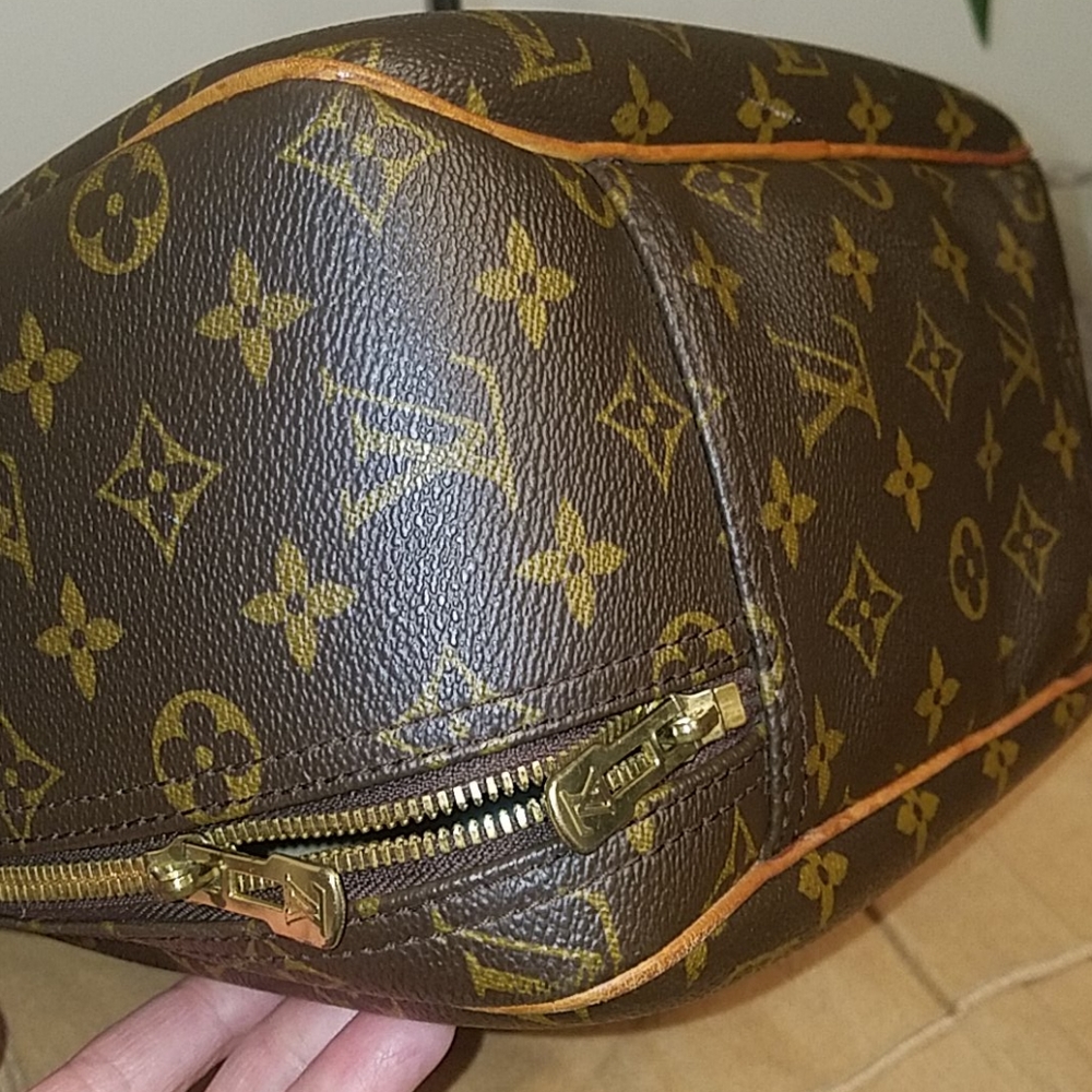 Lv excursion Monogram Bag - Picture 5 of 14
